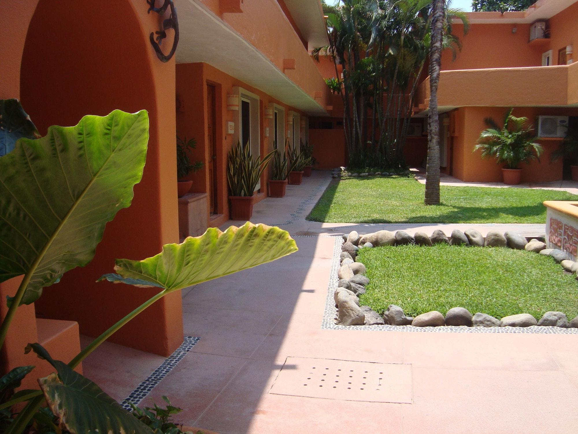 Hotel Villa Mexicana Zihuatanejo Bagian luar foto