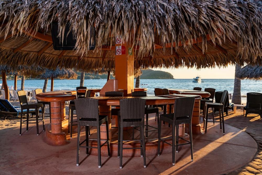 Hotel Villa Mexicana Zihuatanejo Bagian luar foto