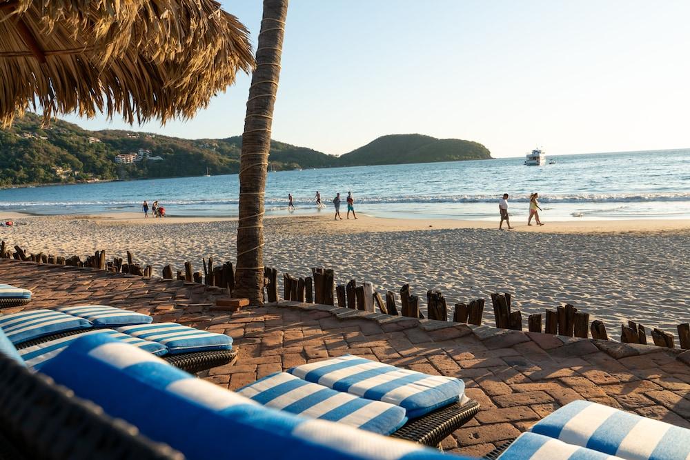 Hotel Villa Mexicana Zihuatanejo Bagian luar foto