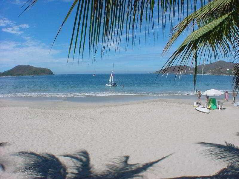 Hotel Villa Mexicana Zihuatanejo Bagian luar foto
