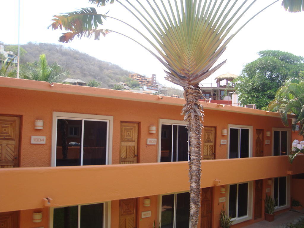 Hotel Villa Mexicana Zihuatanejo Bagian luar foto